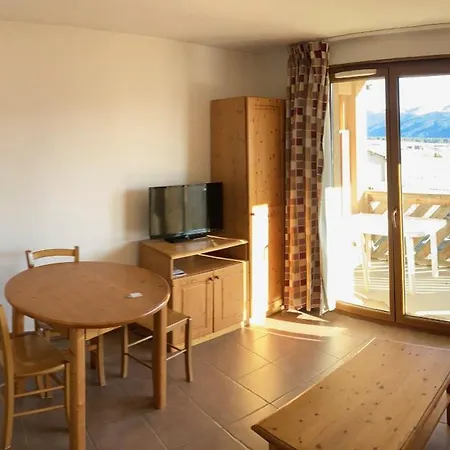 Avec Vue Sur Le Et Les Montagnes Apartman Les Angles